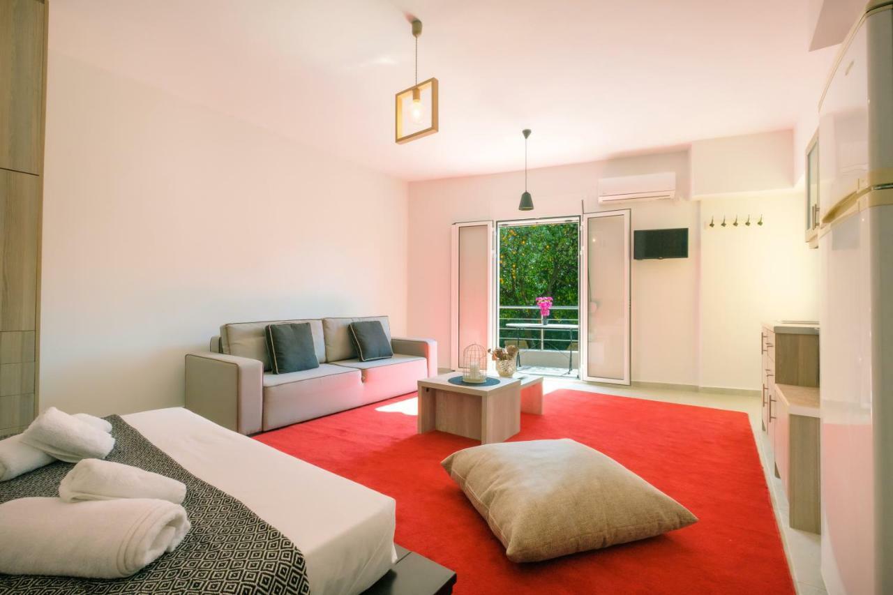 Almyros Aktis Private Garden Apartment Kalamáta Eksteriør bilde